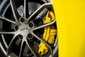 Porsche 718 Cayman GT4 2019 года  (NA)
